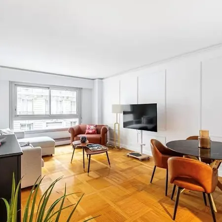 Parisian Luxe 2br Walk To Arc De Triomphe-champs Apartamento Paris