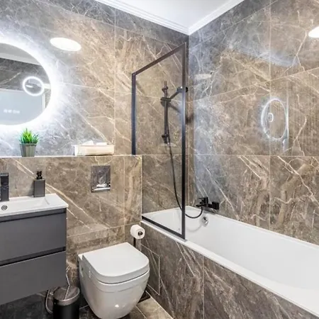 Parisian Luxe 2br Walk To Arc De Triomphe-champs Apartamento