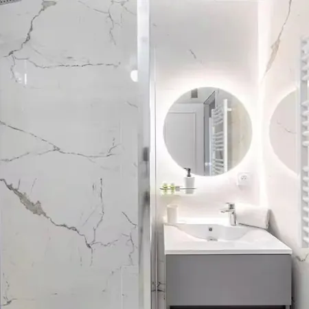 Parisian Luxe 2br Walk To Arc De Triomphe-champs Paris